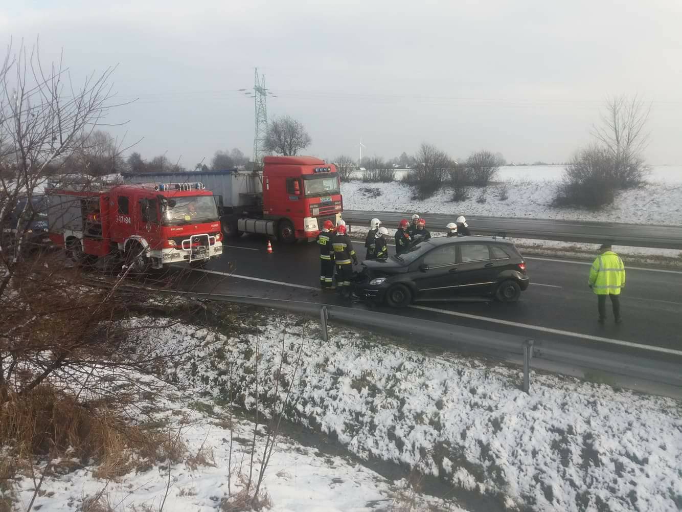 Photo of Turyści z Chin poszkodowani w wypadku pod Piotrkowem