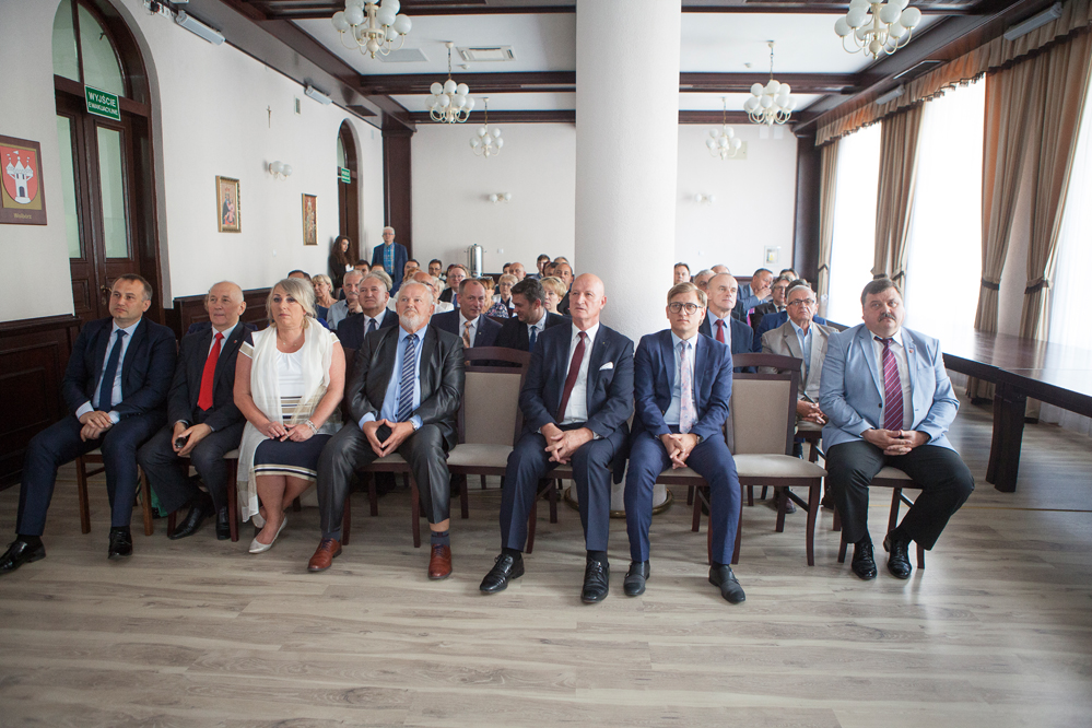 Photo of Dzień Samorządu w starostwie. S. Cubała: „Trzeba bronić samorządu jak niepodległości”