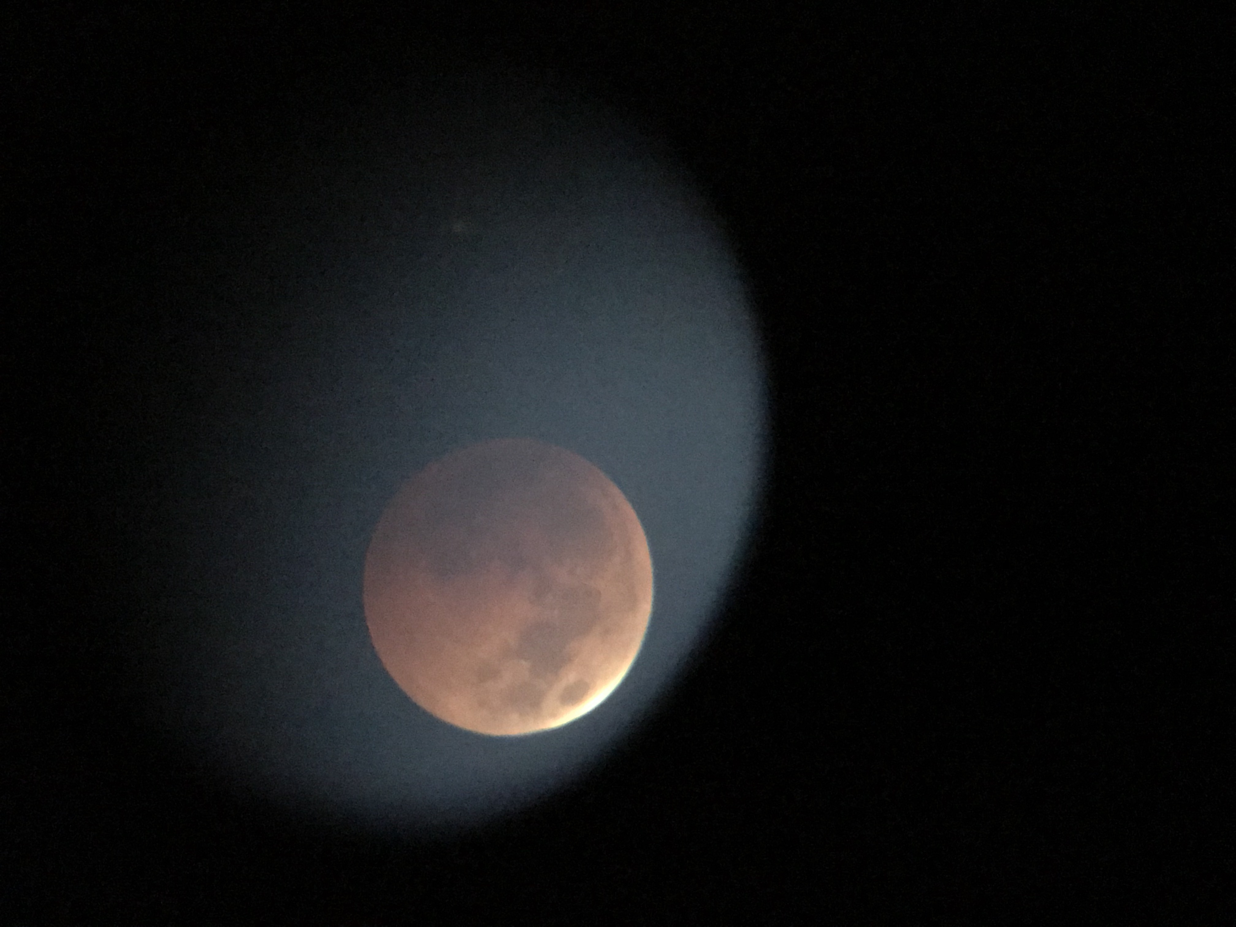 Photo of Zaćmienie Księżyca widziane z Piotrkowa