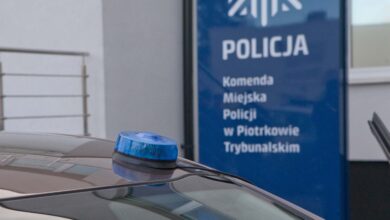 Photo of „Psia grypa” także w Piotrkowie. Kilkudziesięciu policjantów na L4