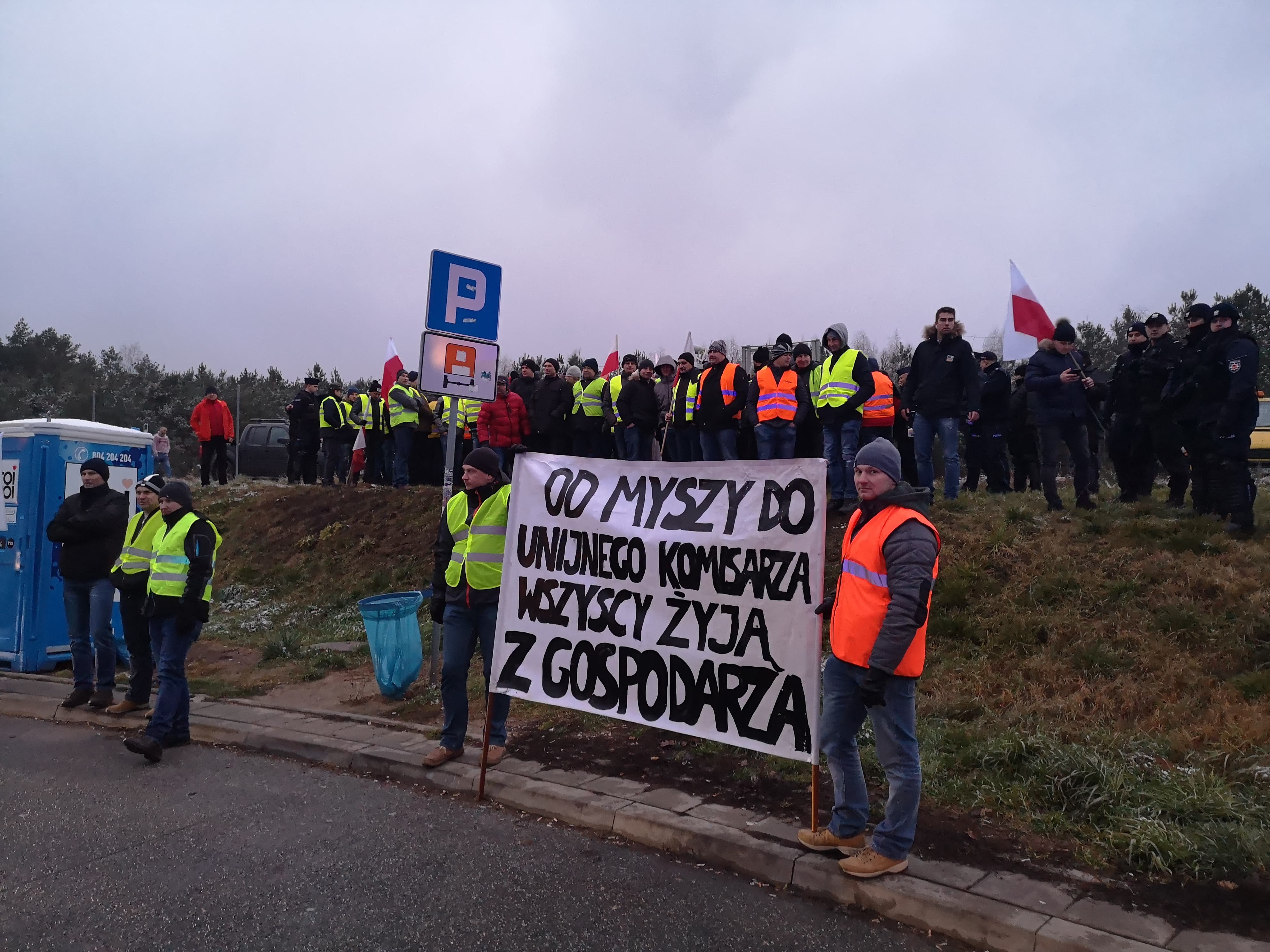 Photo of Rolnicy w powiatu piotrkowskiego w drodze do Warszawy