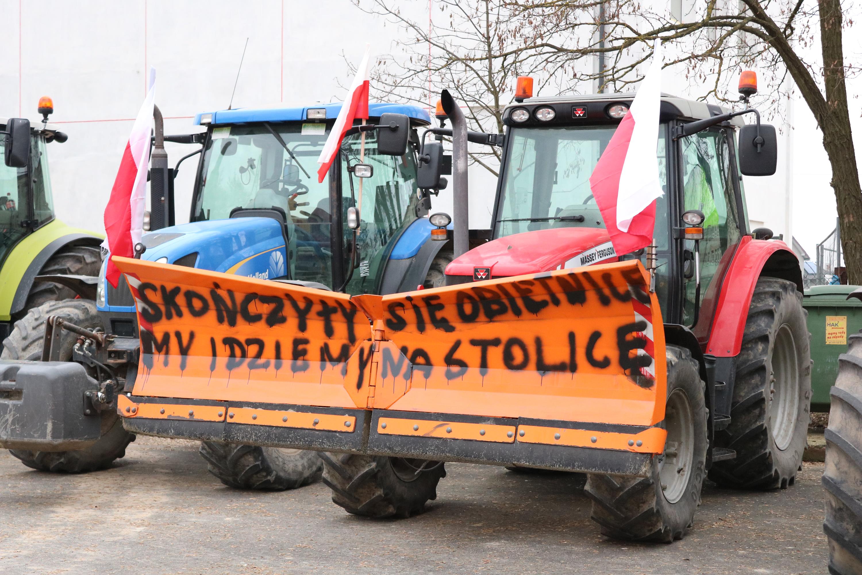 Photo of Protest rolników wyruszył ze Srocka w stronę Piotrkowa – AKTUALIZACJA