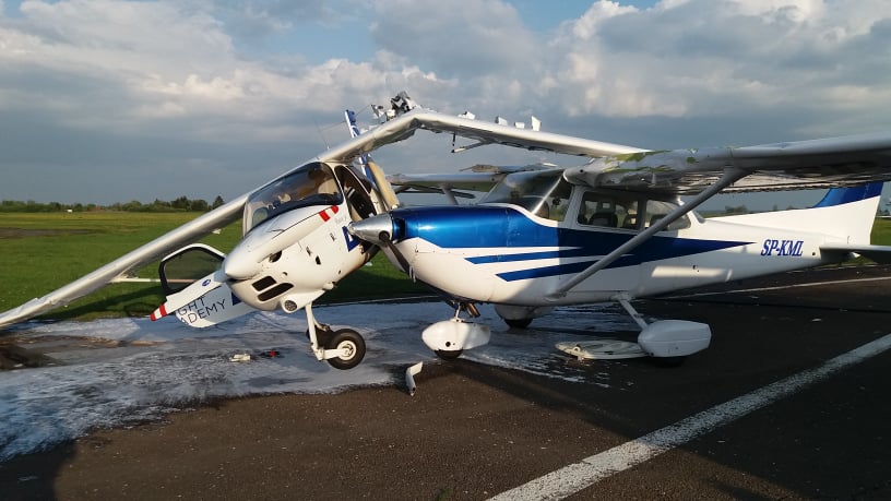 Photo of Wypadek na lotnisku. Zderzyły się dwa samoloty