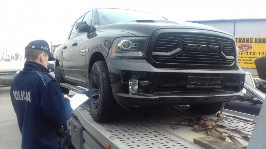 Photo of Skradziony pick-up wart ćwierć miliona złotych, wróci do właściciela