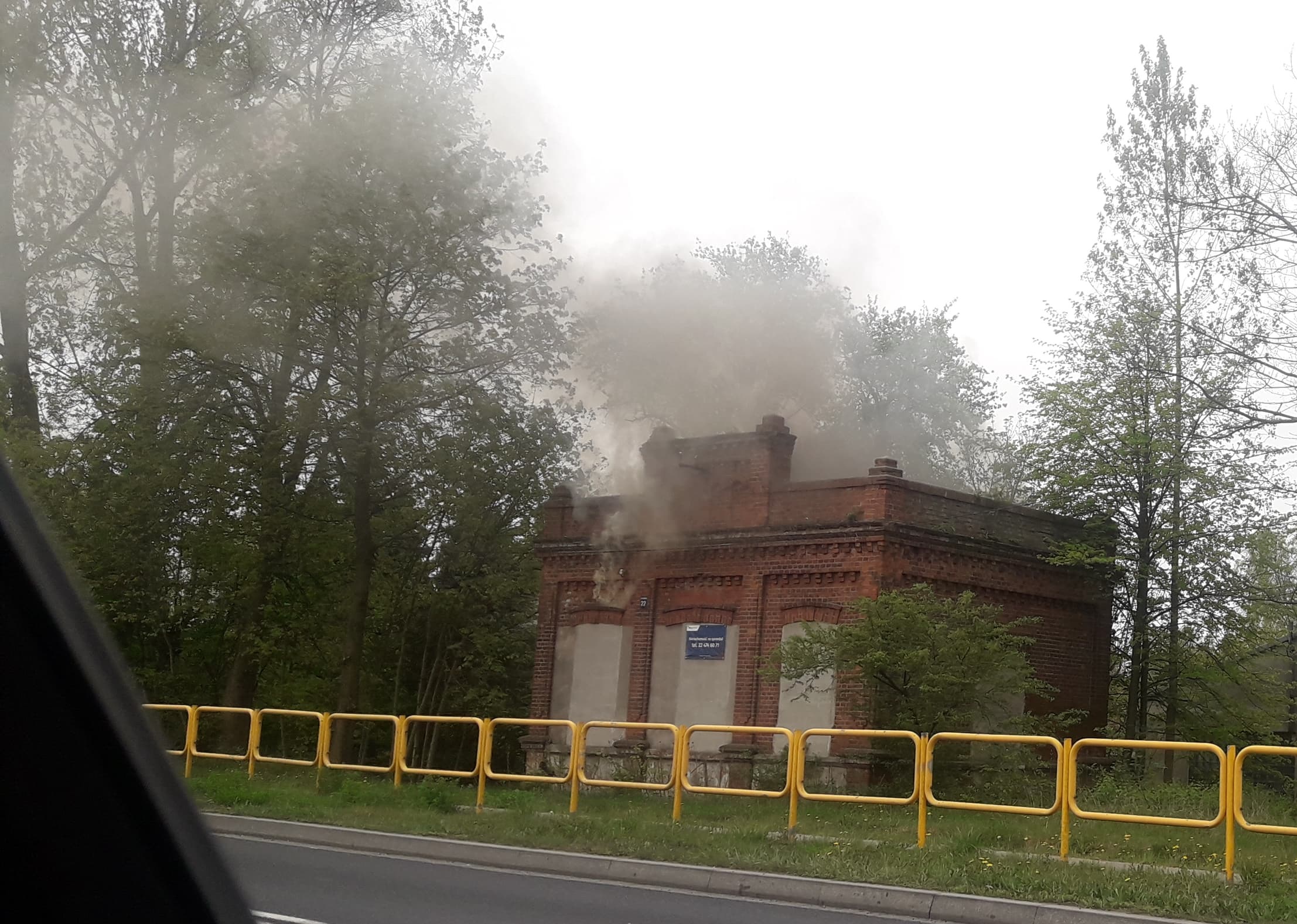 Photo of Pożar w budynku byłej wąskotorówki w Uszczynie