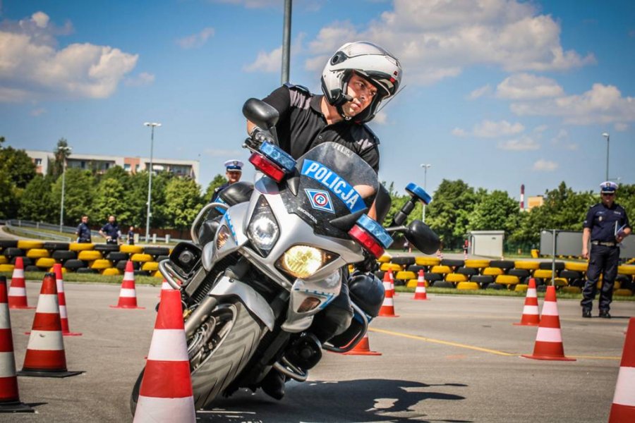 Photo of Policjant z Piotrkowa jednym z najlepszych w kraju