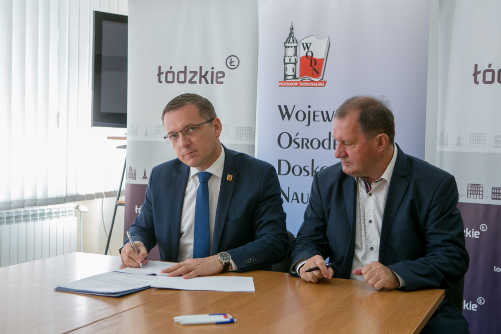 Photo of Urząd Marszałkowski przekazał dotacje dla LZS