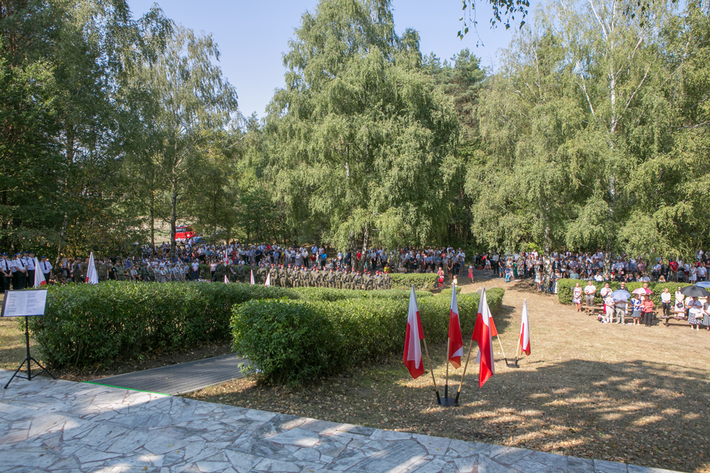 Photo of Uroczystości pod „Piotrkowskimi Termopilami”…