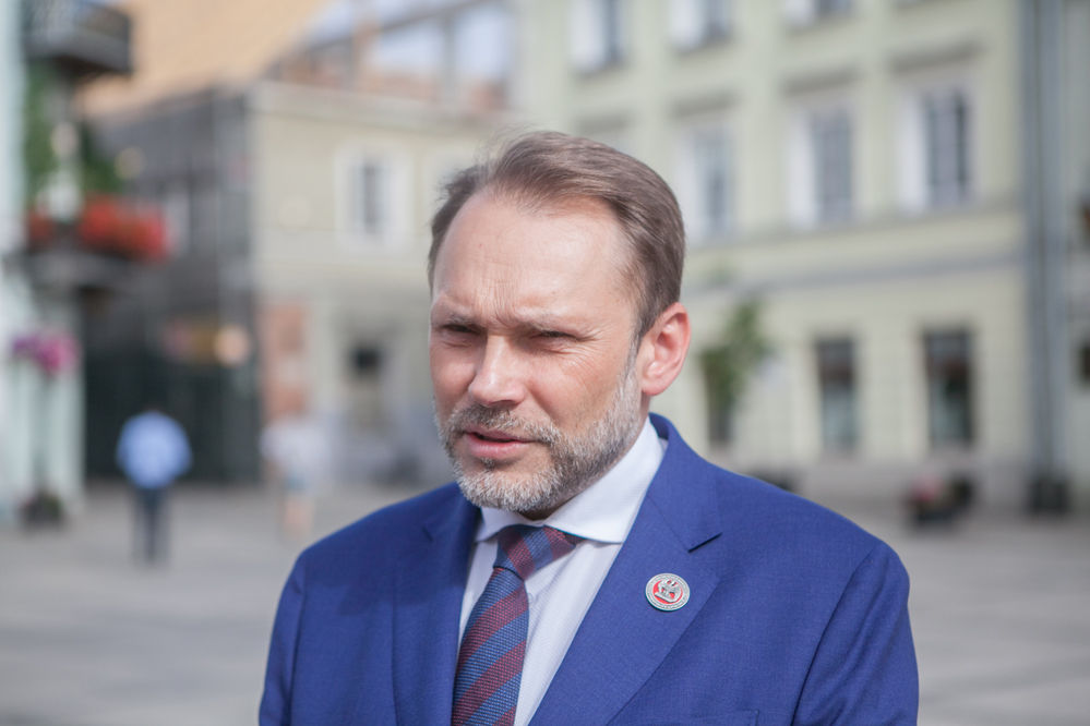 Photo of „Nie idę do Sejmu dla sławy. Chcę zostawić po sobie coś dobrego…”