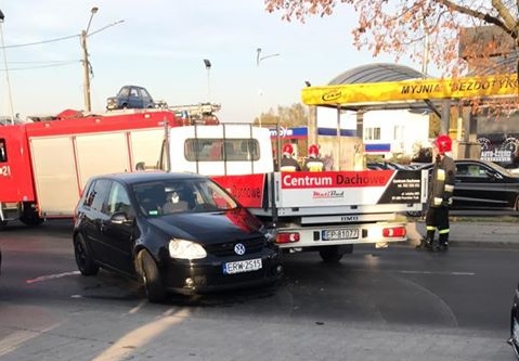 Photo of Kolizje na Łódzkiej i Twardosławickiej. Do tego  zderzenie TIRów w Kargał Lesie…