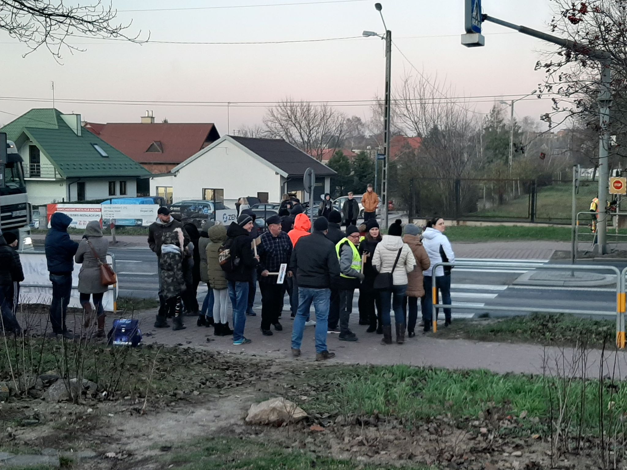 Photo of Mieszkańcy Sulejowa blokowali DK74