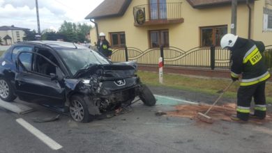 Photo of Wypadek z Srocku. Kierowca osobówki zderzył się z TIRem [AKTUALIZACJA]