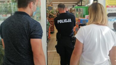 Photo of Sanepid w asyście policji kontrolował piotrkowskie sklepy. Ile wystawiono mandatów?