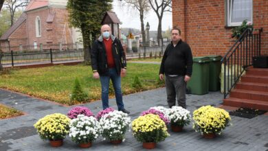 Photo of Akcja Chryzantemy w gminie Rozprza zakończona – kwiaty ozdabiają kościoły