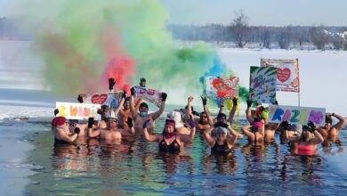 Photo of Dzieci ze świetlicy „Motylek” przygotowały plakaty dla morsujących