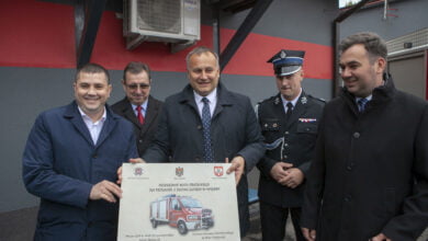 Photo of Wóz strażacki z Woli Krzysztoporskiej trafi do Glodeni w Mołdawii