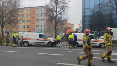 Photo of Uszkodzony gazociąg na Kostromskiej w Piotrkowie – ZDJĘCIA
