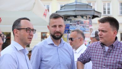 Photo of Liderzy Trzeciej Drogi spotkali się z mieszkańcami Piotrkowa