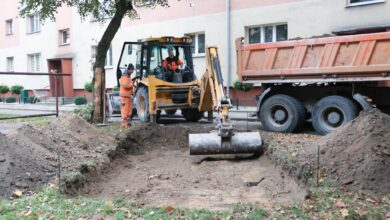 Photo of Budują miejsca parkingowe na ulicy B.Chrobrego w Piotrkowie, ale…