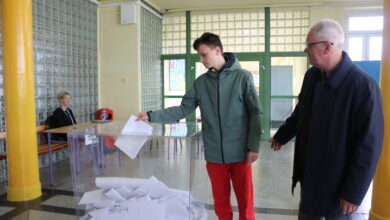 Photo of Piotrkowianie przy urnach wyborczych. Najwięcej głosów w SP12