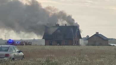 Photo of Pożar strawił ich dobytek. Rodzina ze Srocka potrzebuje pomocy