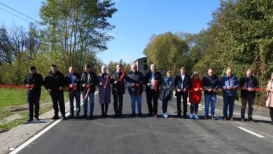 Photo of Budują drogi w gminie Aleksandrów. Inwestycja w Siucicach Kolonii zakończona