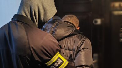 Photo of Poszukiwany listem gończym wpadł w ręce piotrkowskich policjantów